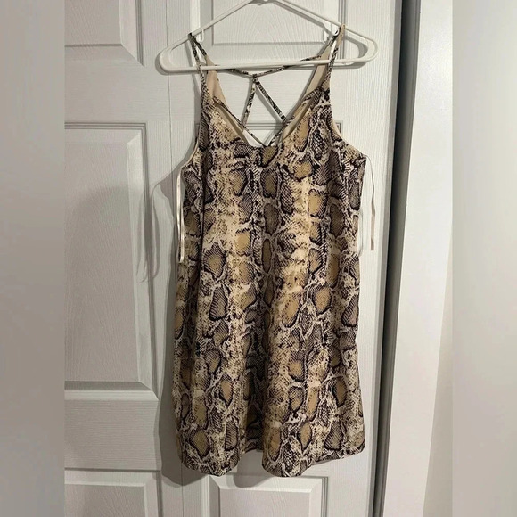 She + Sky Dresses & Skirts - NWT She + Sky Boutique Snakeskin Dress Size Small